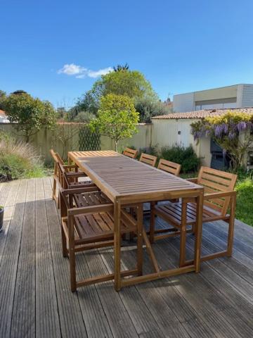 Maison Centre Ville Avec Jardin , Terrasse, Et Garage Velos La Rochelle (Charente-Maritime) Exterior foto
